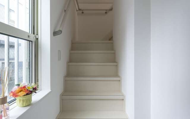 Mare House-1F