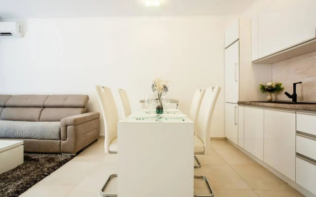 Lux Apartment Teodora Rafailovici