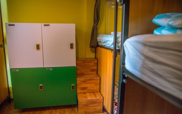 ZZZ Hostel - Don Mueang Airport