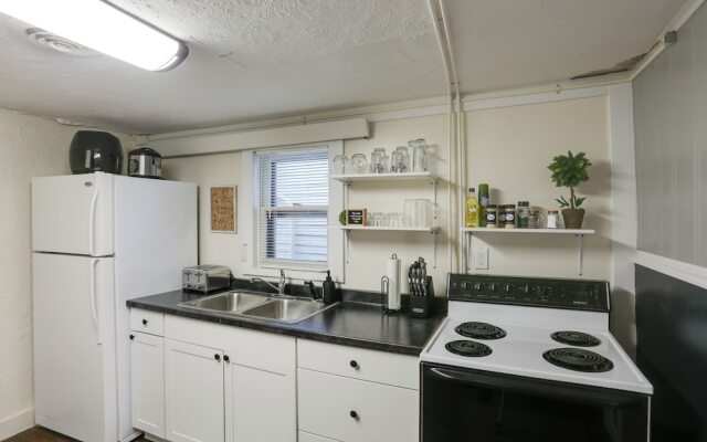 Centrally-located Mountain Getaway in Lead!