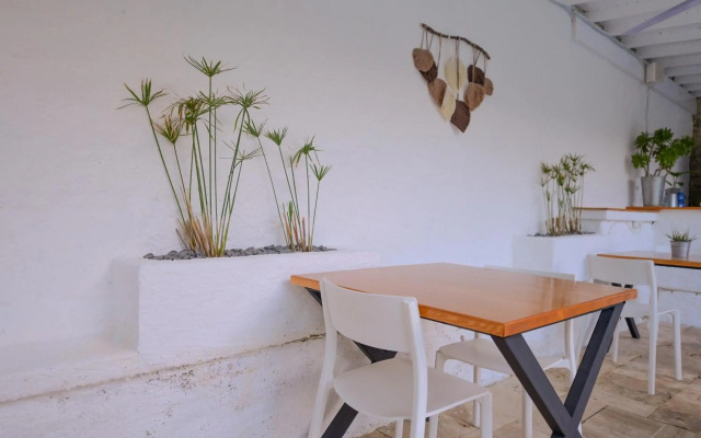 Peremere Alacati Hotel
