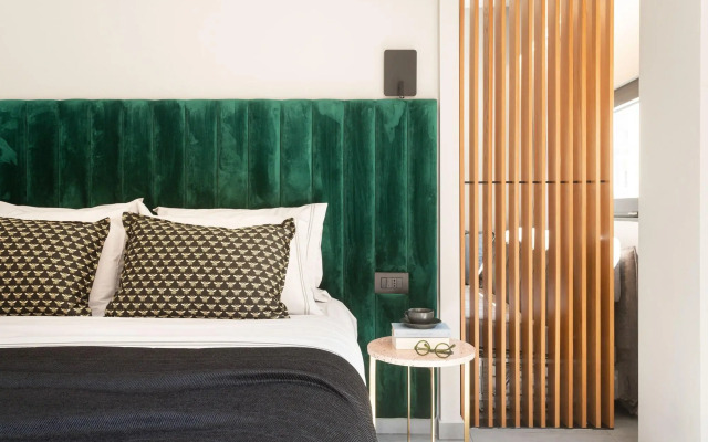 11 Enteka Acropolis Suites