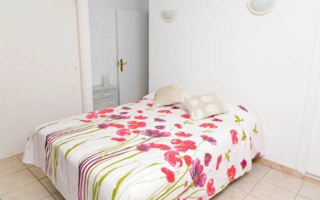 2 Bedroom Condo 02136063 by HomeRez