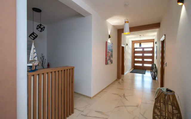 Sunset Bay Apartments