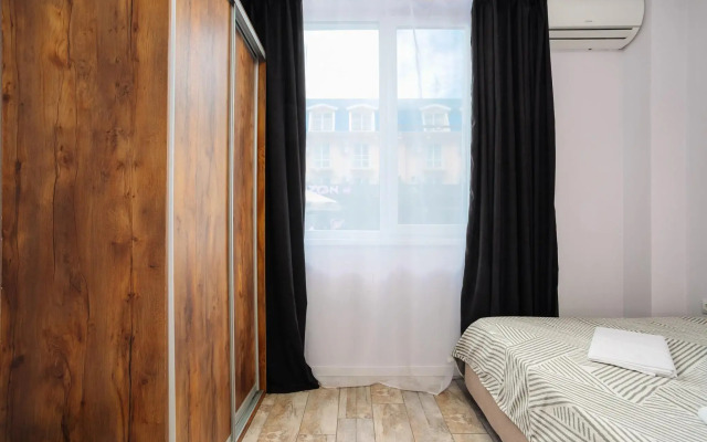 Sea of apartments on Flower Street