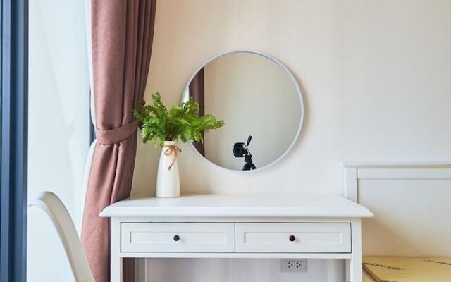 Western Hanoi Apartment - The Emerald My Dinh