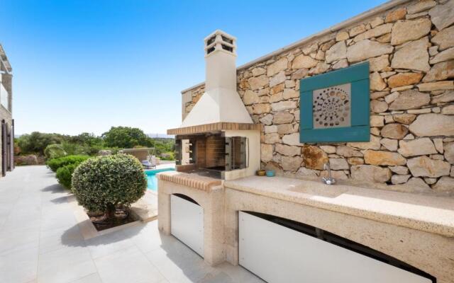 Villa Aurora Luxurius Living