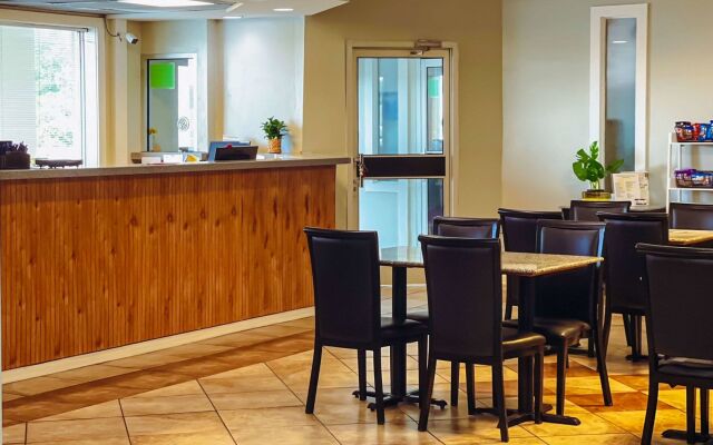 Ramada by Wyndham Lumberton