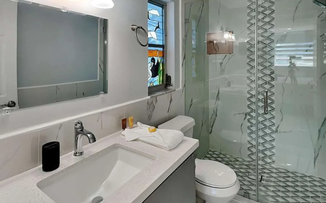 Comfort Canal Home