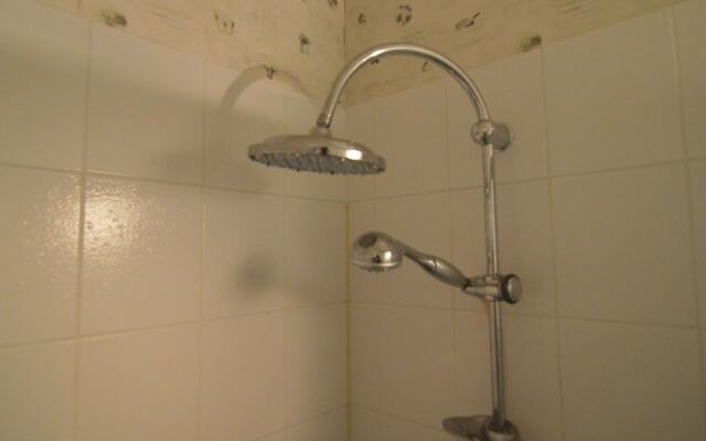 Cozy Holiday Home in Saint-bohaire With Fenced Garden