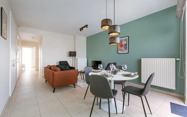 Huswell - Cozy Seaside Apartment With Terrace