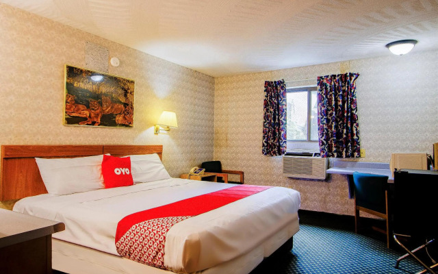 OYO Hotel Chapmanville Inn, WV - Hwy 119