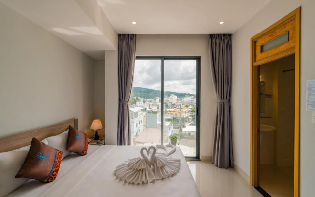 Nipola Hotel