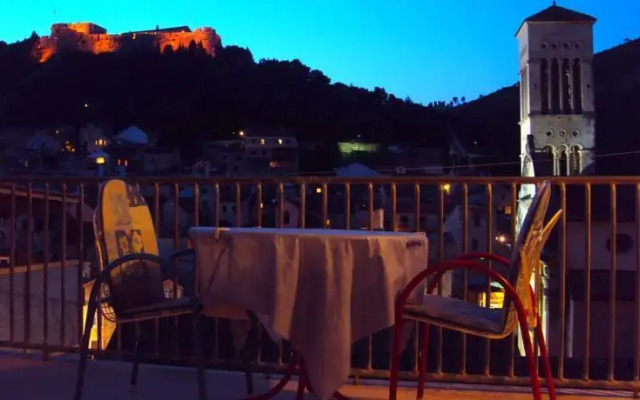 House Papafava Hvar