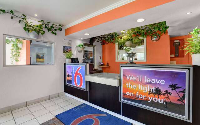 Motel 6 King City, CA