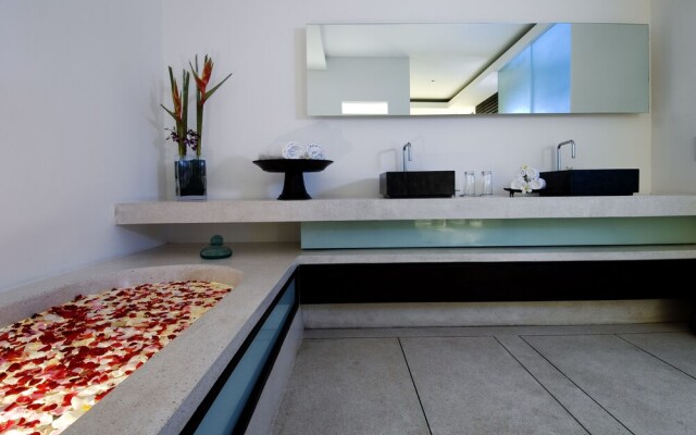 Villa Aqua