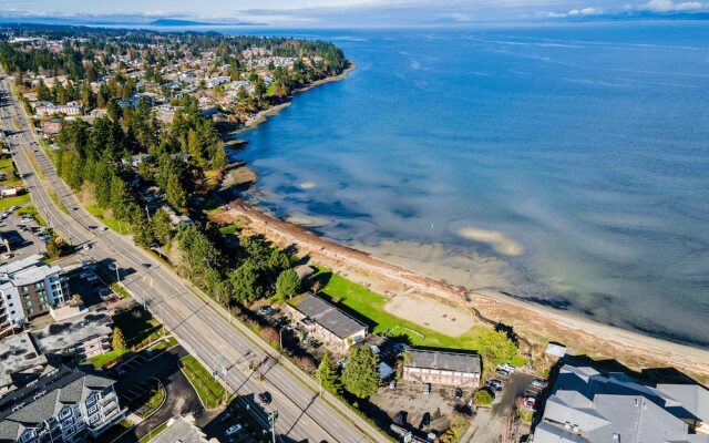 Sea Edge Beachside Hotel