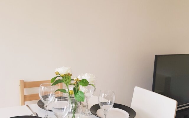 BlueOne Serviced Apartments-Sandon House