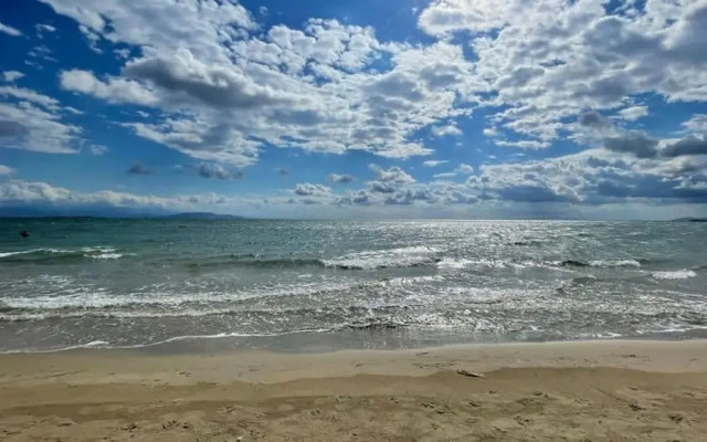 Artemida Beachside Escape w BBQ Parking
