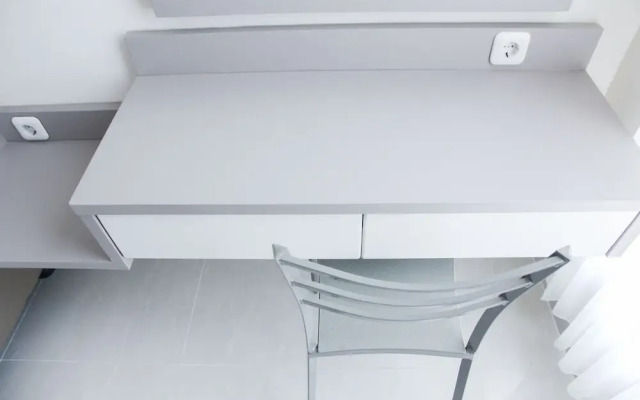 Cozy Studio Apartment at Elpis Residence