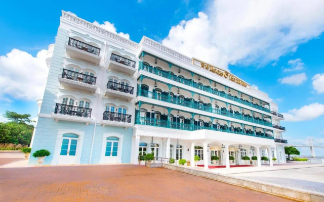 The Sanrock By Le Reve Hotels