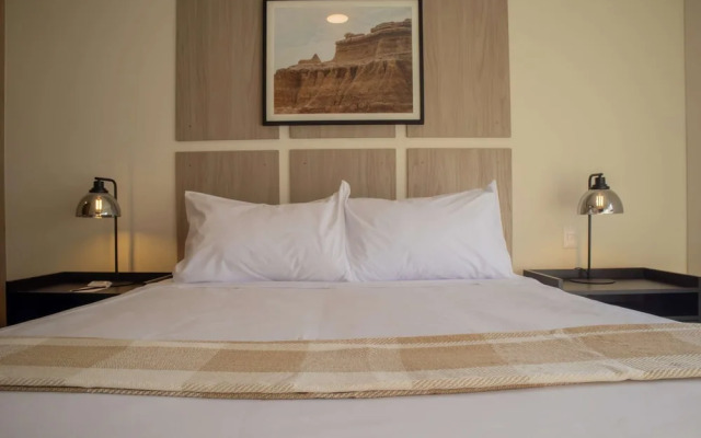 w Impressive 2BR With Balcony in Miraflores