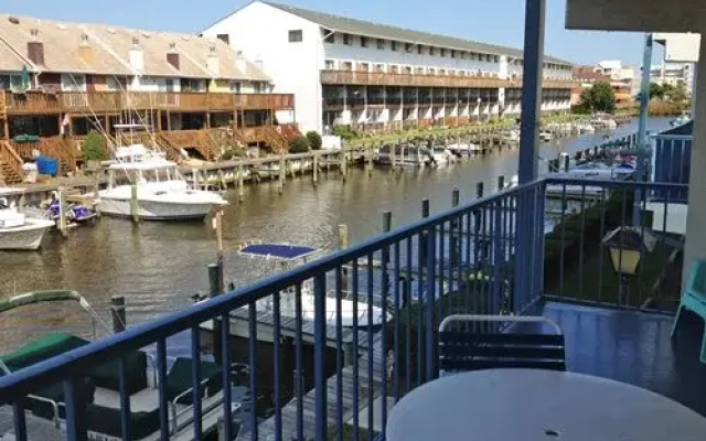 The Quarters at Marlin Cove