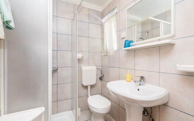 Stunning Home in Lovran With Wifi and 2 Bedrooms