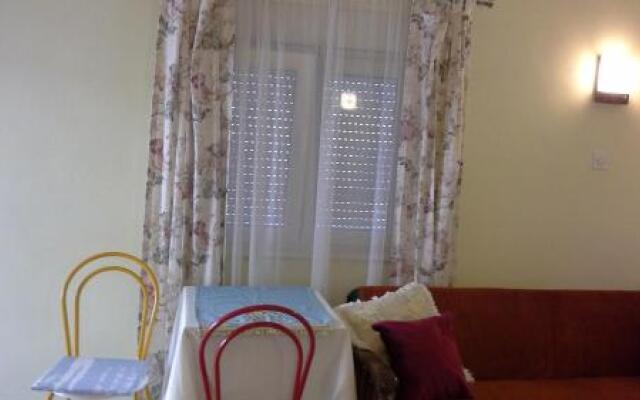 Apartments Anini Dvori