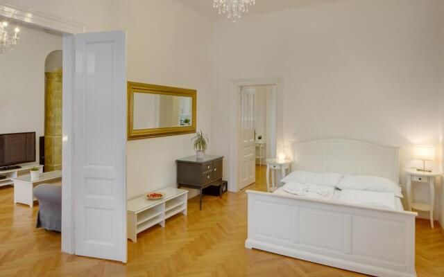 Charles Bridge Premium Apartments