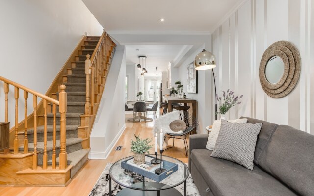 Homey & Elegant 3-bedroom House in the Annex