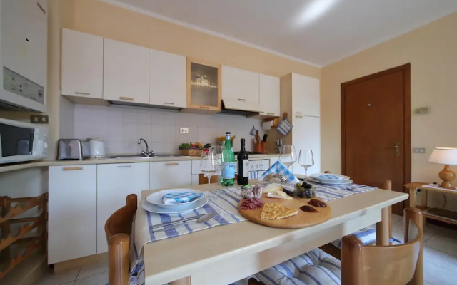 Petalo Bianco 100m From Lake