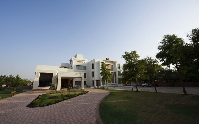 Lariya Resort