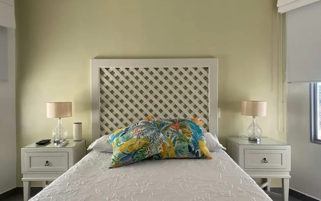 w Amazing 3BR w Ocean View in Marbella
