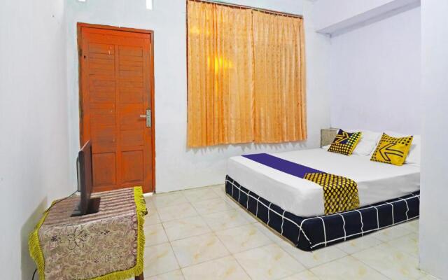 SPOT ON 91222 Kanjeng Mami Homestay Syaria