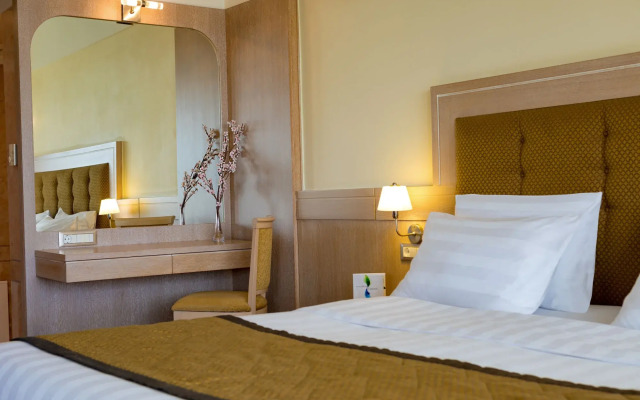 Thalassa Beach Resort - Adults Only
