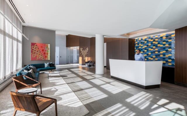 Deedee's Sky Rise Apartments - Newport 2