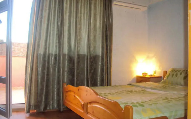 Guest House Villa Roza