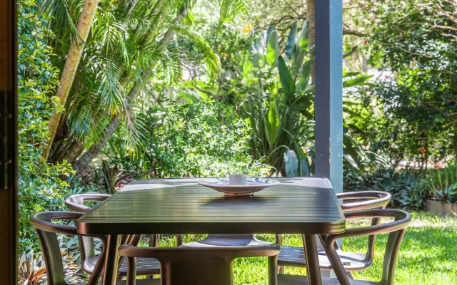EAST COAST ESCAPES Calinda Sol 6