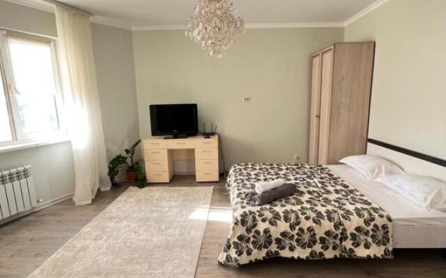 NAUAI Apartment, 1 room, near MEGA Alma-Ata