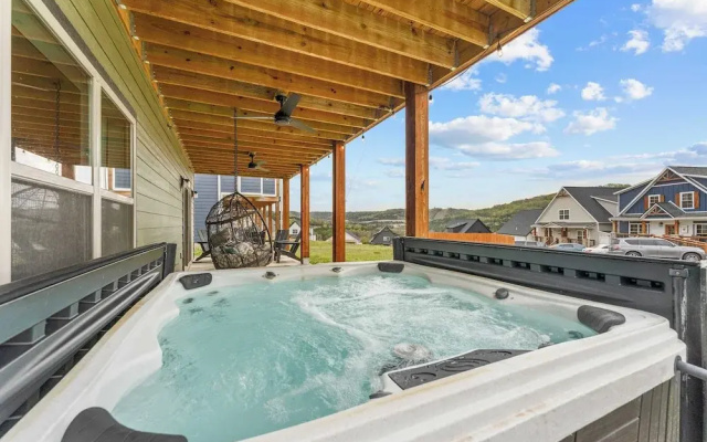 Green Wood Getaway for 18