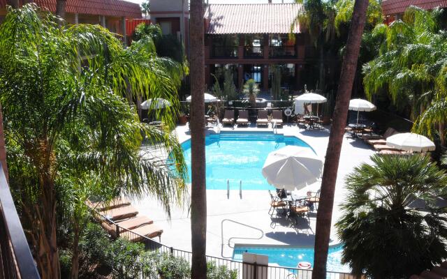 DoubleTree Suites by Hilton Tucson - Williams Center