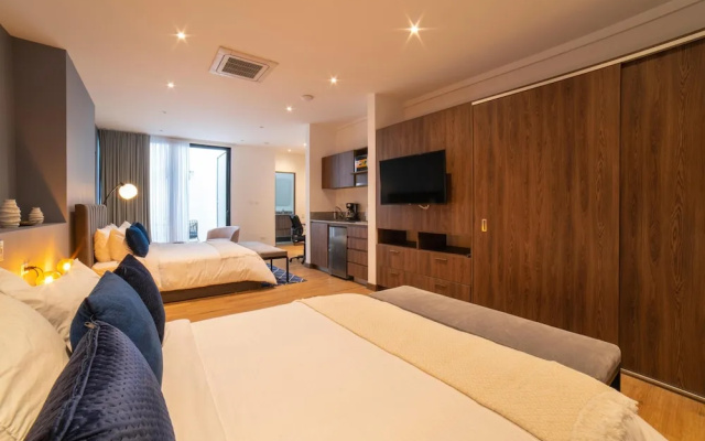 Cali River Suites