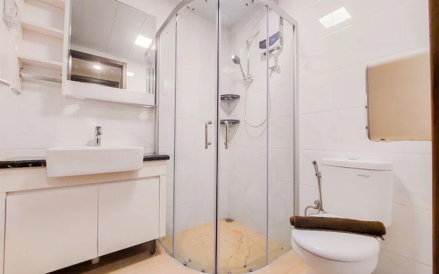 Strategic And Simple 3Br Sky House Bsd Apartment