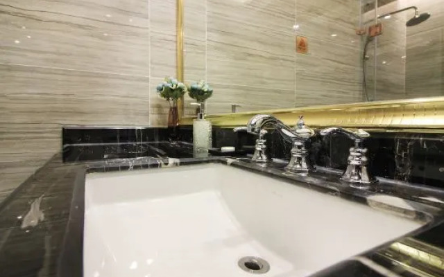 Ainasi Holiday Hotel (Qingyuan People's Government)