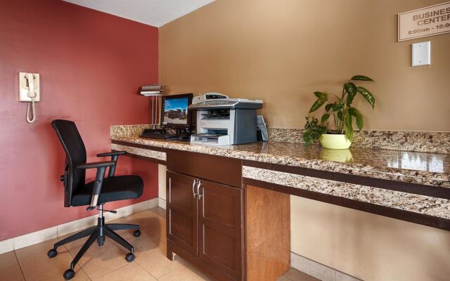 Best Western Maple Ridge Hotel