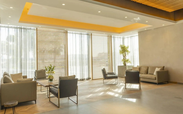 Mövenpick Hotel Jumeirah Village Triangle