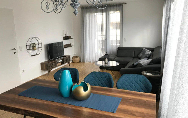 Vienna Hauptbanhof and Belvedere two bedroom apartment