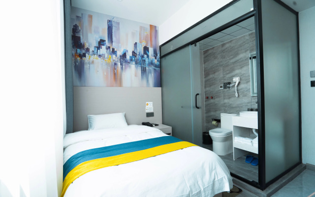 Riste Hotel (Luoxin industrial cluster, Xin'an County)