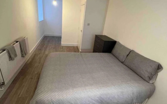 Spacious Luxury 2 Bedroom Apartment, Station 1min